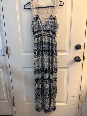 Women’s Poof Small Maxi Dress